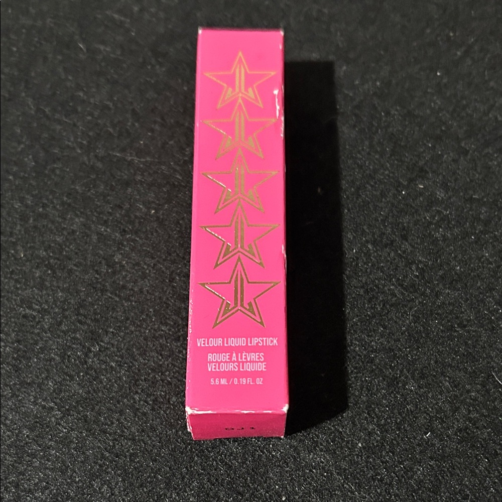 Jeffree Star Velour Liquid Lipstick - HIDDEN HILLS
C2